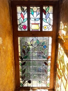 Home stripped single window